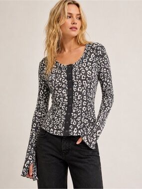 Free People We The Free Leopard Print Snap Front Thermal Top XS NWT